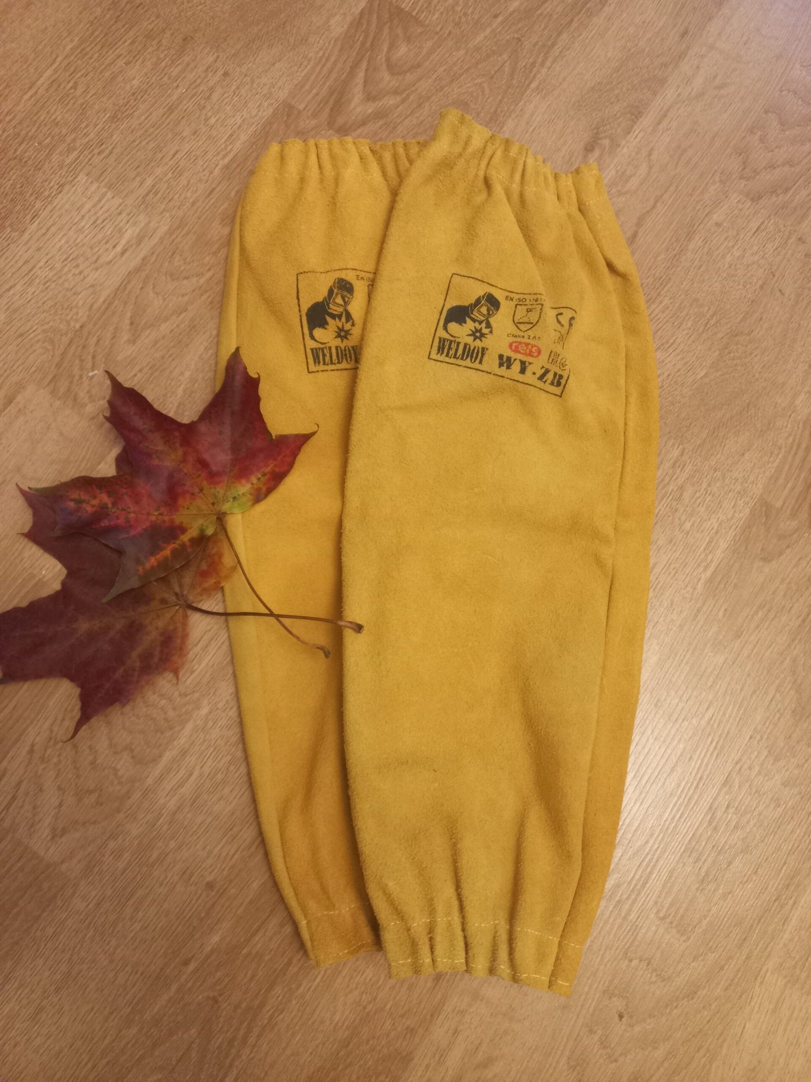 Odinės rankų movos - Image 2